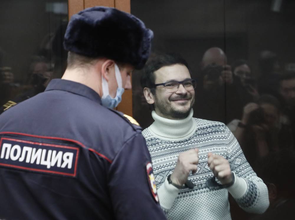 Суд приговорил Илью Яшина к 8,5 года колонии за фейки о ВС РФ