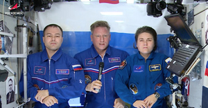 Космонавты с борта МКС поздравили россиян с Днём Героев Отечества