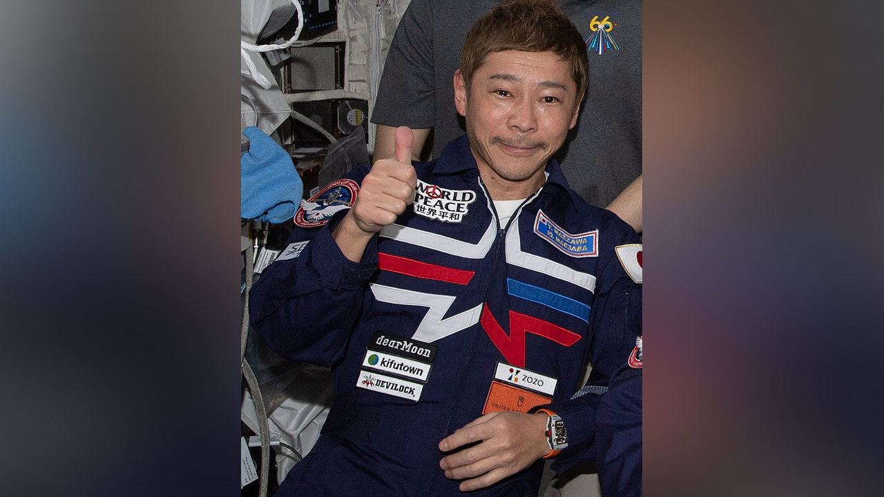Японский миллиардер Маэдзава полетит на Луну вместе с диджеем Аоки и звездой k-pop