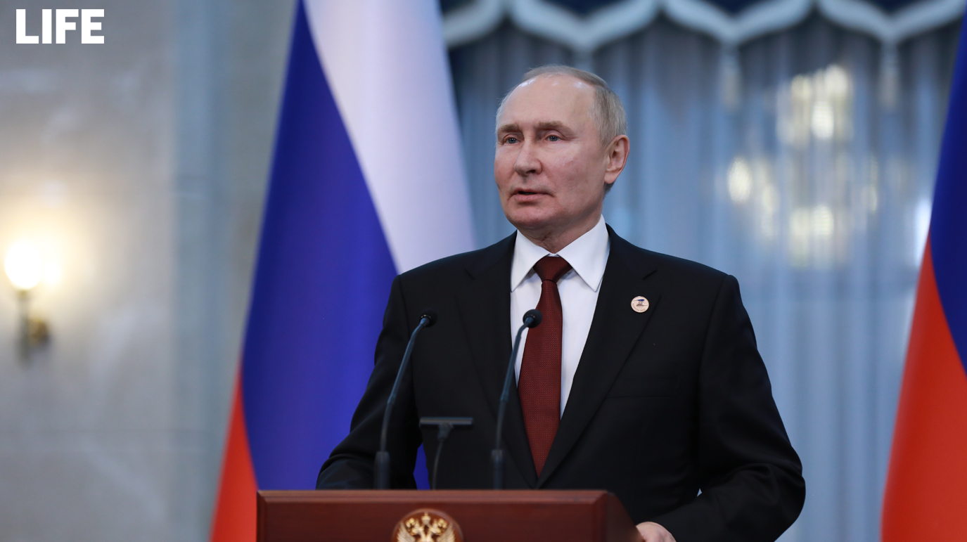 Путин призвал бизнес не выводить средства за рубеж, а вкладывать в страну