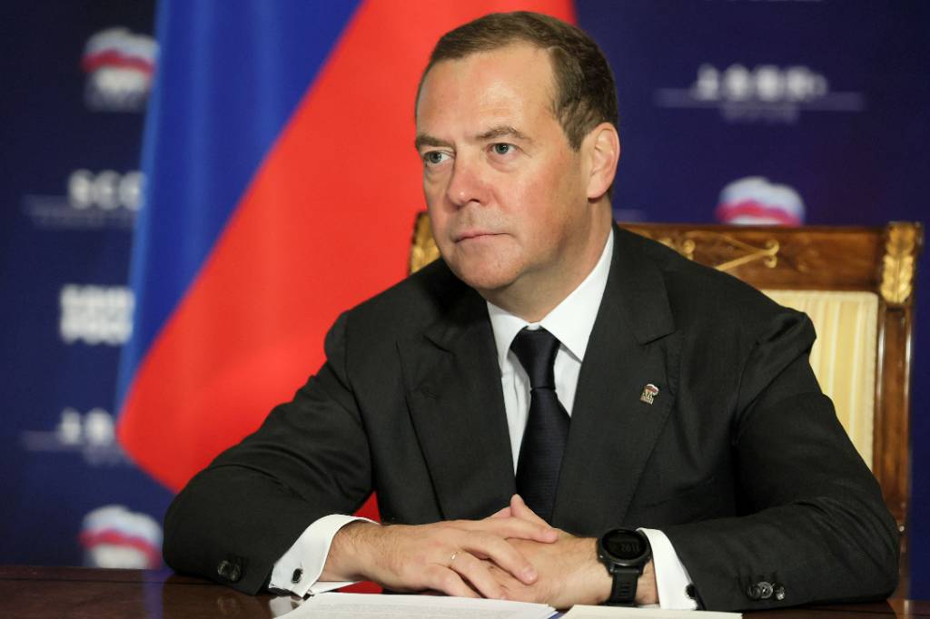 Медведев: В России много Героев с большой буквы, а в Европе и США таких больше нет