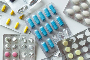 Доктор Мясников рассказал об опасных последствиях приёма ряда популярных препаратов