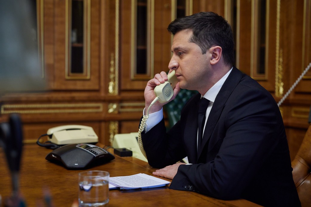 Зеленский обсудил со Столтенбергом возможное участие Украины в саммите НАТО