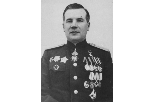 Первый главнокомандующий Ракетных войск стратегического назначения СССР маршал М.И. Неделин. Фото © Wikipedia