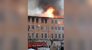 Пожар охватил жилой многоквартирный дом в подмосковном Орехово-Зуеве
