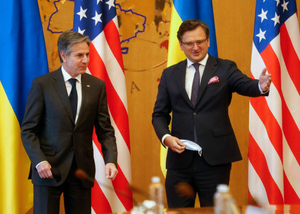 Блинкен заявил Кулебе о поддержке Америкой усилий по деэскалации ситуации вокруг Украины