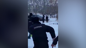 В Оренбурге полицейский применил оружие для задержания мужчины с ножом