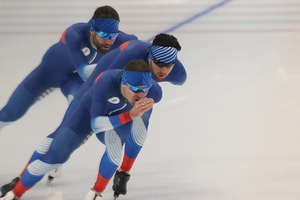 Будет медаль: Российские конькобежцы вышли в финал командной гонки преследования Олимпиады