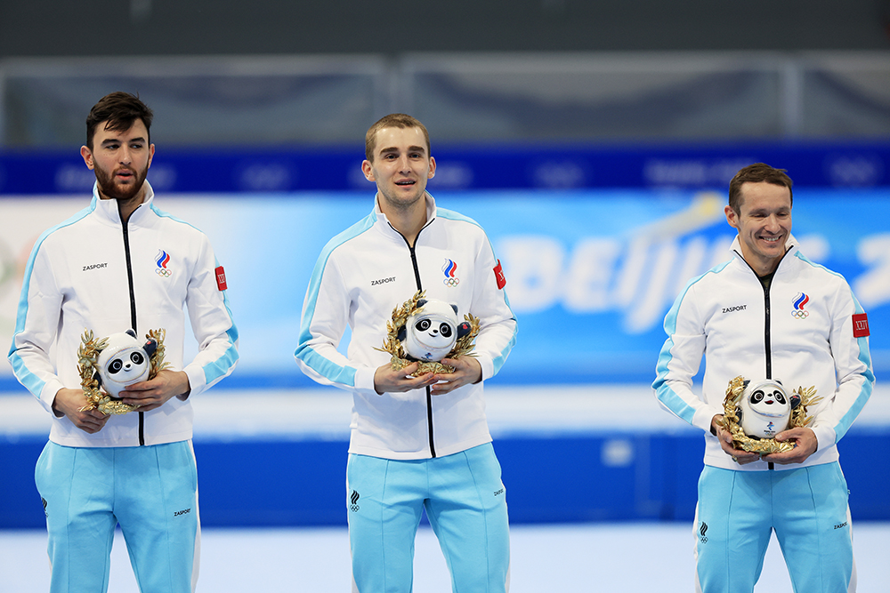 Серебряные медалисты Даниил Алдошкин, Сергей Трофимов и Руслан Захаров. Фото © ТАСС / EPA / ALEX PLAVEVSKI
