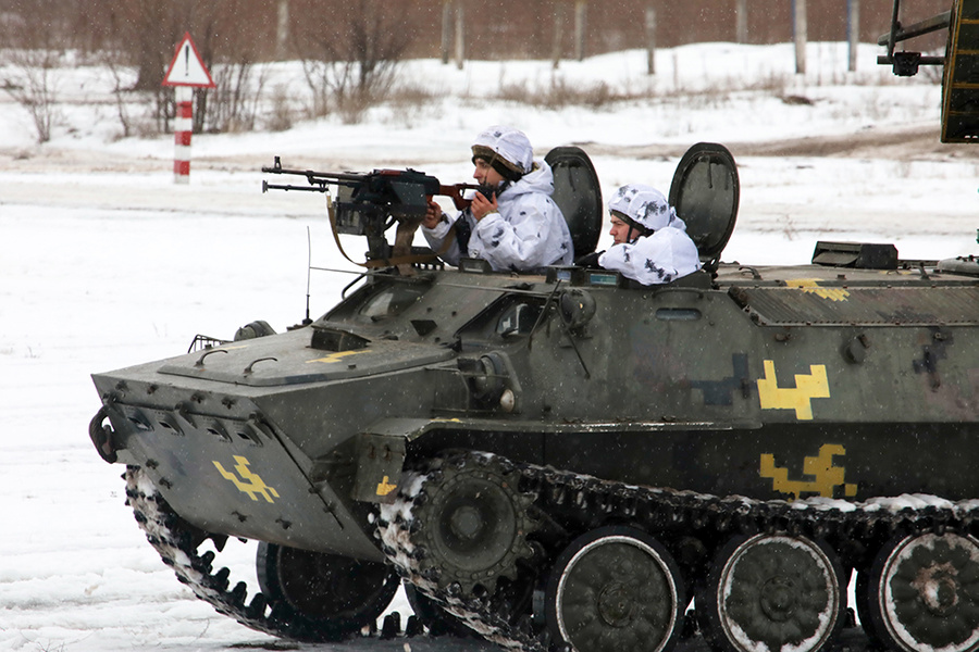 <p>Военные учения 92‑й отдельной механизированной бригады Вооружённых сил Украины под Харьковом. Фото © ТАСС / ZUMA</p>