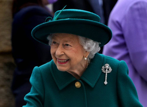 "Я не могу двигаться": Королева Великобритании Елизавета II пожаловалась на проблемы со здоровьем