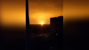 Зарево на весь город: Жители Луганска услышали мощный взрыв