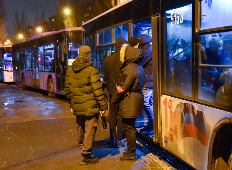 Эвакуация жителей ДНР. Фото © ТАСС / Николай Тришин