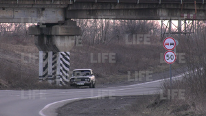 Лайф публикует видео спецоперации сапёров ЛНР по обезвреживанию заминированной машины