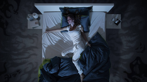 Невролог объяснил, как перехитрить смертельные болезни, которые часто приходят во сне
