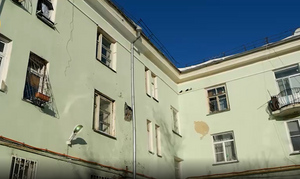 Челябинцы пожаловались на нечеловеческие условия в доме, который "строили ещё пленные немцы"