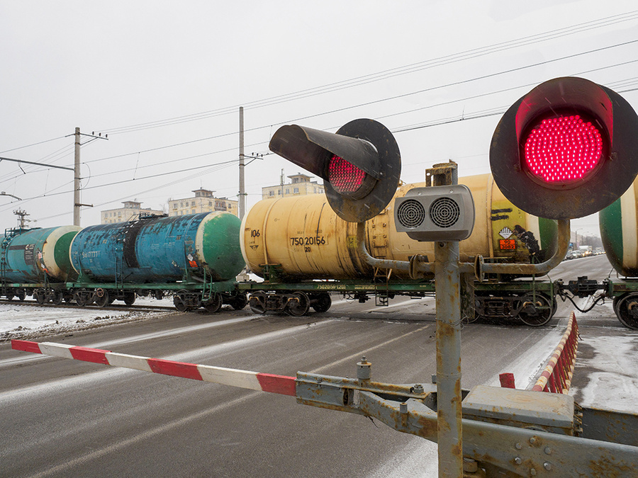 <p>Железнодорожный переезд. Фото © ТАСС / Семен Лиходеев</p>