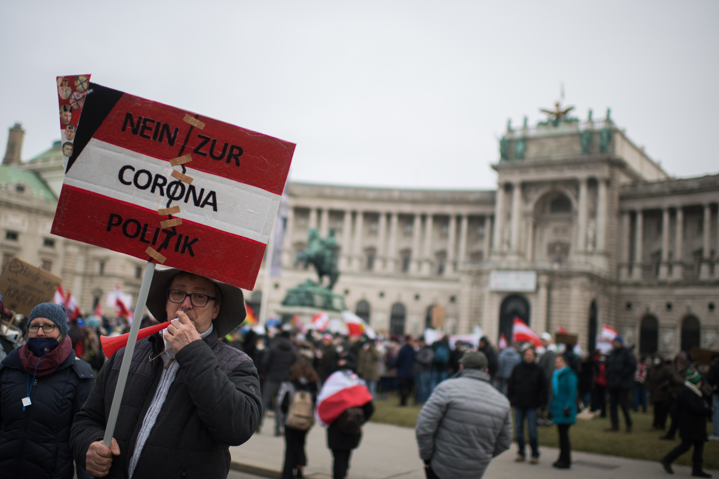 Марш протестующих против карантина и вакцинации в Вене, 4 декабря 2021 года. Фото © Getty Images / Michael Gruber
