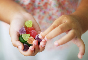 Диабет, бесплодие, слепота: Диетолог Гинзбург назвал последствия регулярного употребления сладкого