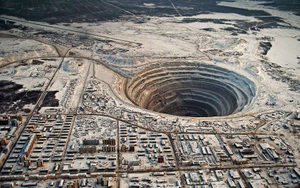 Тайна подземного города: Зачем экстренно запечатали алмазный карьер "Мир" в Якутии
