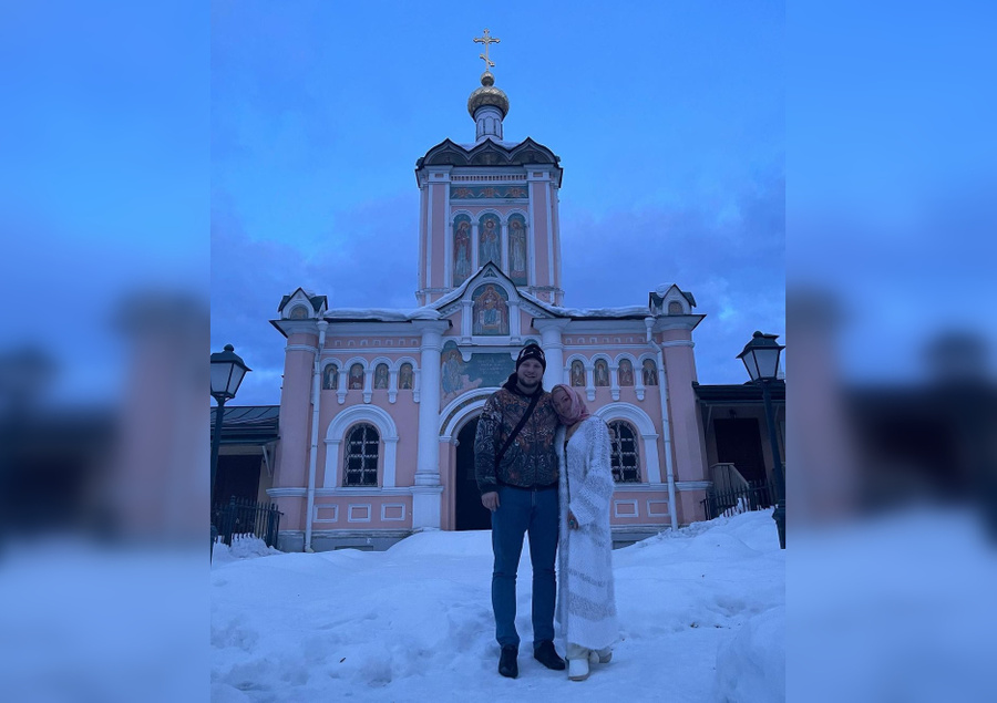 Анастасия Волочкова со своим другом Дмитрием. Обложка © Instagram / volochkova_art