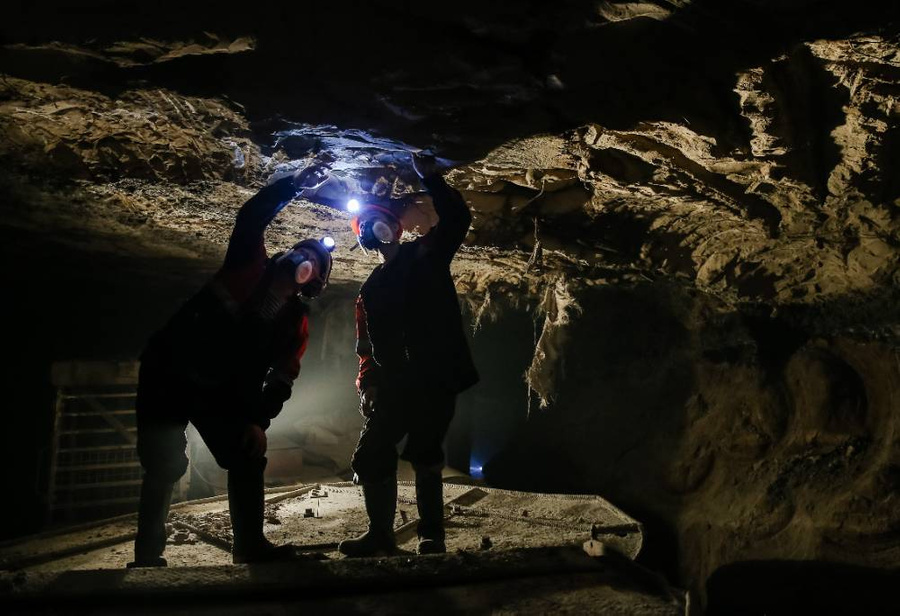 Шахтёры в подземном руднике. Фото © ТАСС / Рюмин Александр