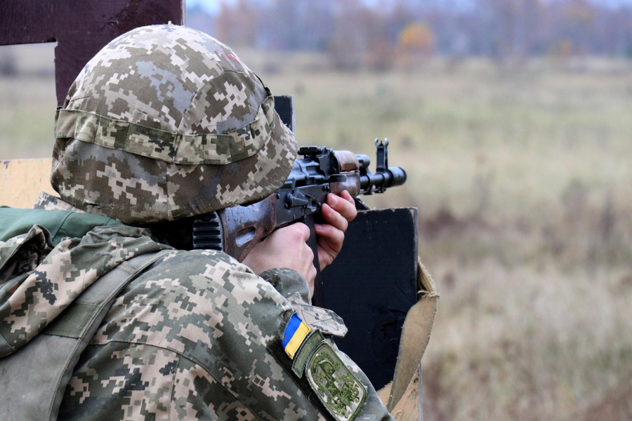 <p>Украинские военные. Фото © Flickr / <a href="https://www.flickr.com/photos/ministryofdefenceua/30825538137/" target="_blank" rel="noopener noreferrer">ministryofdefenceua</a></p>