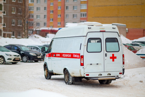 Трёхлетней девочке пробило основание черепа глыбой льда с крыши в Воронеже