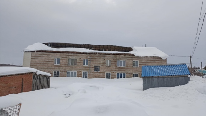 Дом в Башкирии после обрушения крыши. Фото © ГУ МЧС РФ по Республике Башкортостан