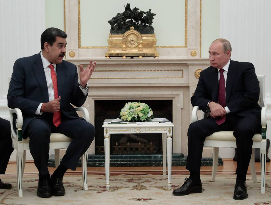 <p>Николас Мадуро и Владимир Путин. Фото © ТАСС / EPA / SERGEI CHIRIKOV / POOL</p>