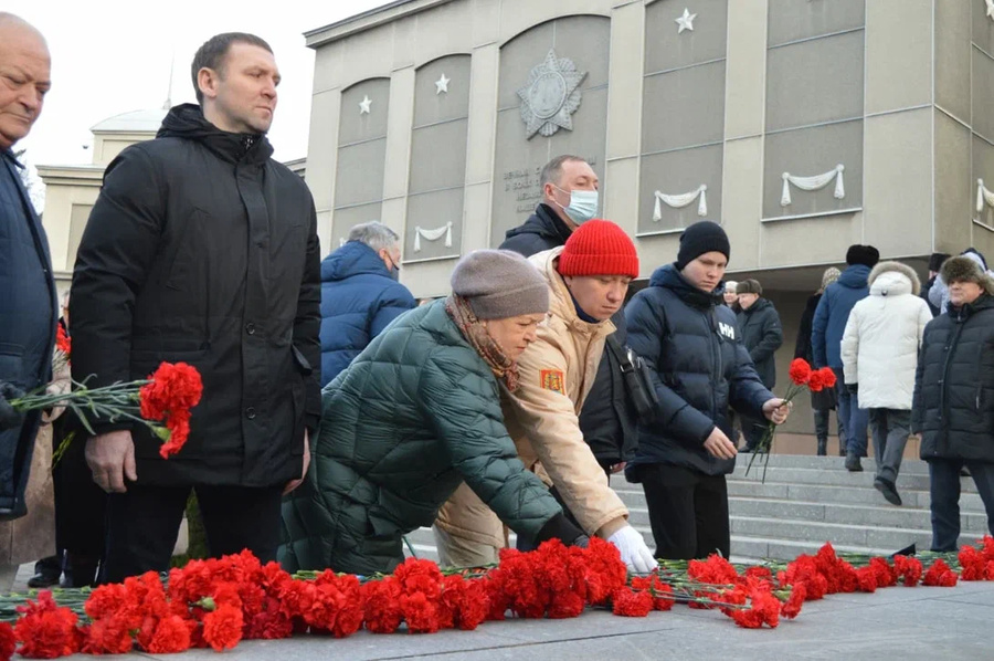 <p>Церемония возложения цветов в Петропавловске-Камчатском. Фото © LIFE</p>