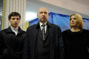 Александр Турчинов с женой Анной и сыном Кириллом. Фото © ivona.ua