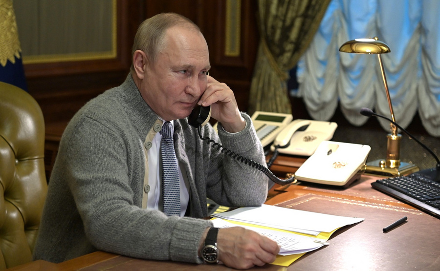 Путин обсудил с Алиевым военную спецоперацию на Украине