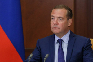 Медведев: Введённые ЕС и США санкции могут прервать диалог по стратегической стабильности