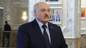 Лукашенко заявил Макрону о готовности к переговорам о мире "в любое время"