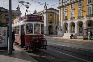 Португалия приостановила выдачу "золотых виз" россиянам
