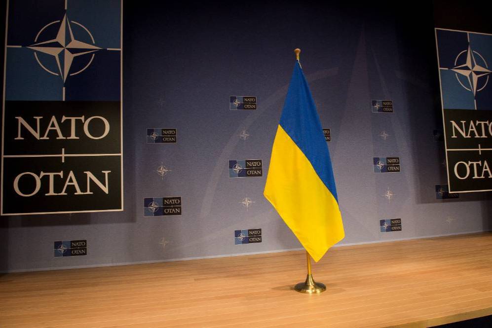 Замгенсека НАТО Джоанэ заявил, что Украина не вступит в альянс в ближайшее время