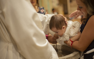 Митрополит Иларион объяснил, когда нельзя крестить ребёнка
