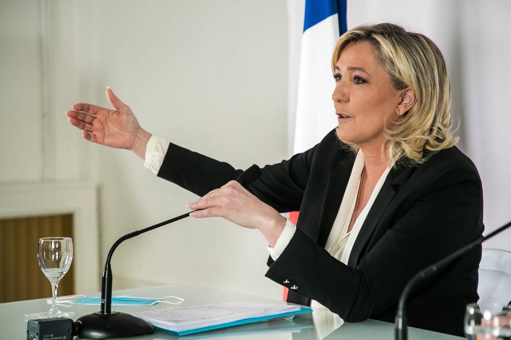 Марин Ле Пен пообещала вывести Францию из НАТО в случае победы на президентских выборах 