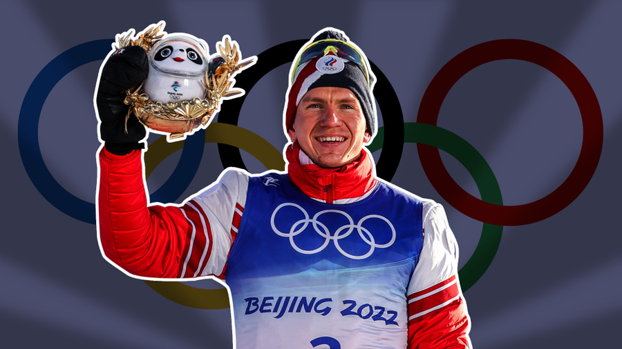 <p>Лыжник Александр Большунов — золотая медаль во время цветочной церемонии. Коллаж © LIFE. Фото © ТАСС / Сергей Бобылев</p>
