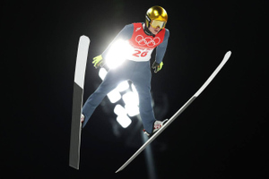 Россиянин Климов стал пятым в прыжках на лыжах с трамплина на Олимпиаде в Пекине