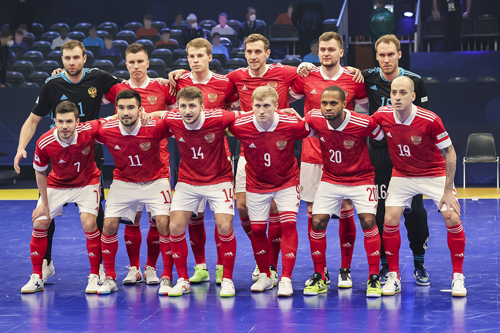Сборная России по мини-футболу проиграла Португалии в финале ЧЕ