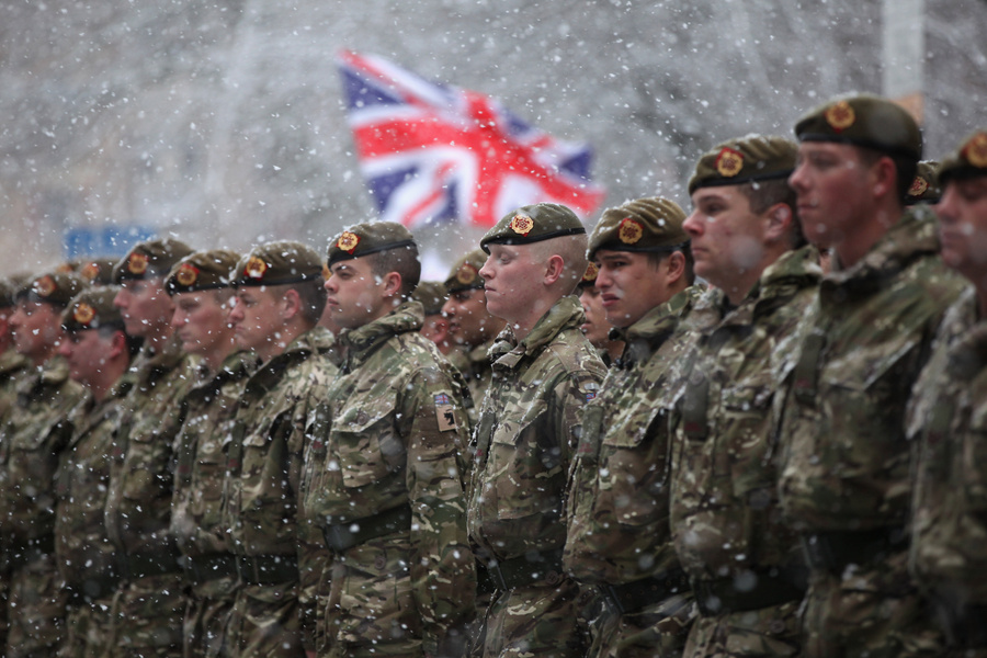 Солдаты британской армии. Фото © Getty Images / Christopher Furlong