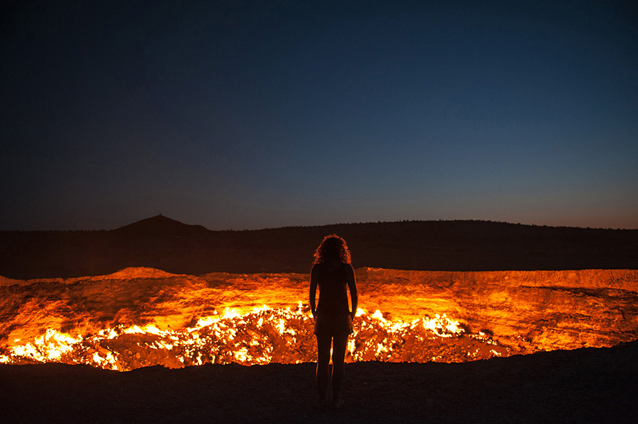 Газовый кратер в пустыне Каракумы. Фото © Flickr / Roderick Eime