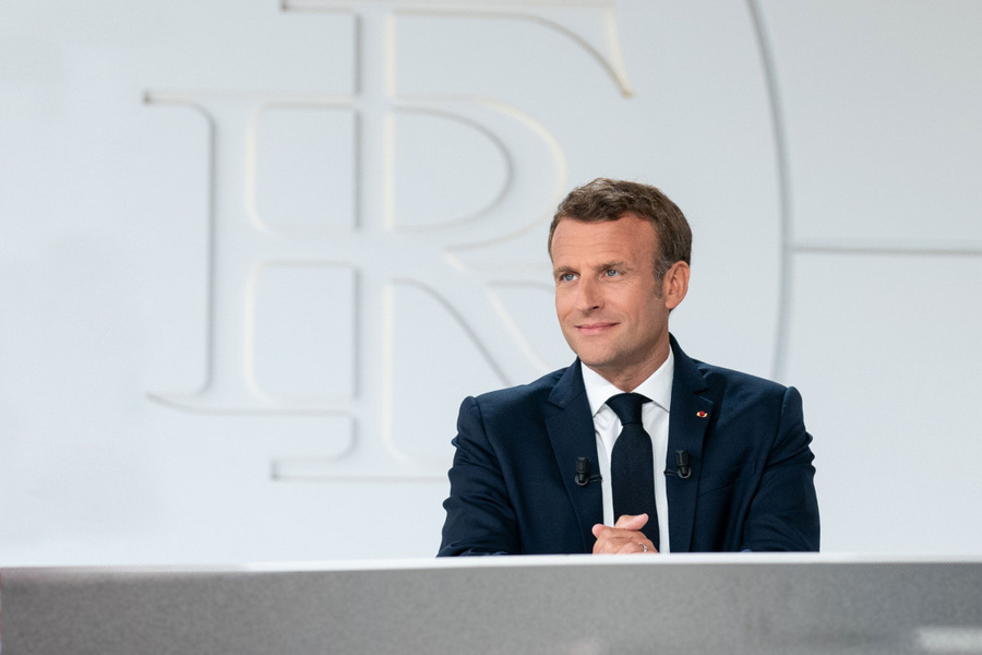 <p>Эмманюэль Макрон Фото © <a href="https://www.elysee.fr/en/emmanuel-macron/2020/07/21/the-agreement-reached-at-the-european-council-is-unprecedented-on-french-tv-channel-tf1-emmanuel-macron-discusses-the-issues-of-the-agreement-and-its-impact-for-france" target="_blank" rel="noopener noreferrer">Сайт </a>президента Франции</p>