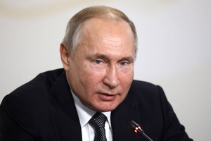 Путин считает преждевременным отказываться от нефти и газа в ближайшие десятилетия