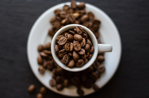 Невролог Мацокин призвал переболевших "омикроном" отказаться от кофе