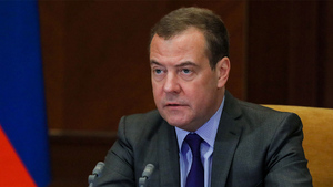 Медведев передал привет "Макдоналдсу": Котлеты и булки сами умеем делать
