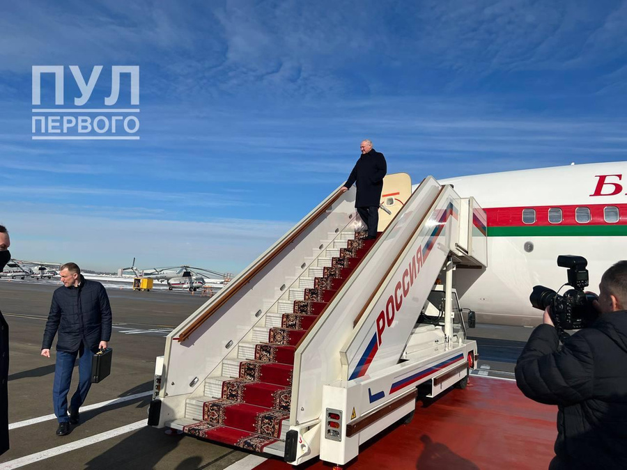 Президент Белоруссии Александр Лукашенко прибыл в Москву. Фото © Пул Первого
