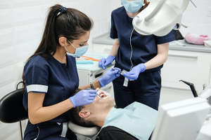 Стоматолог Кадькалова рассказала о влиянии коронавируса на зубы